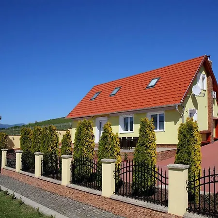 בית נופש Hillside House