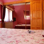 Будинок відпочинку Hillside House Еґер