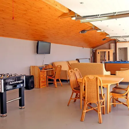 Hillside House Еґер