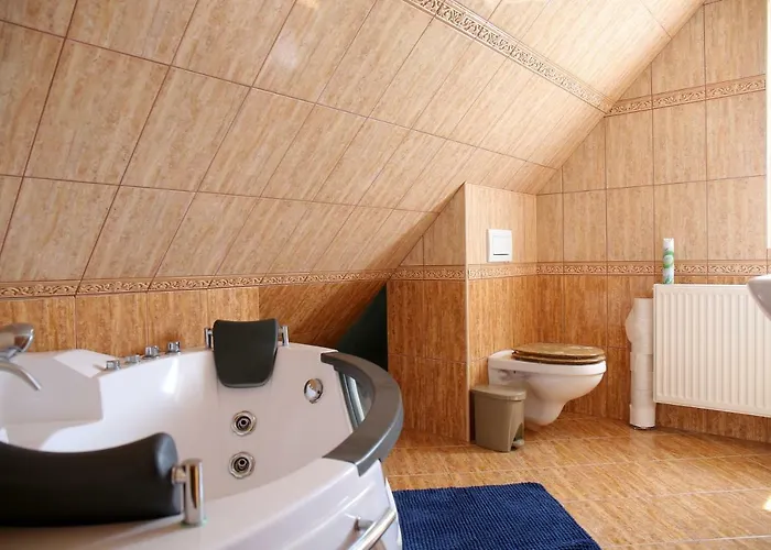 Holiday home Hillside House *